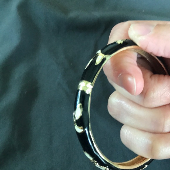 Black/cream gold enamel bracelet - Picture 3 of 6